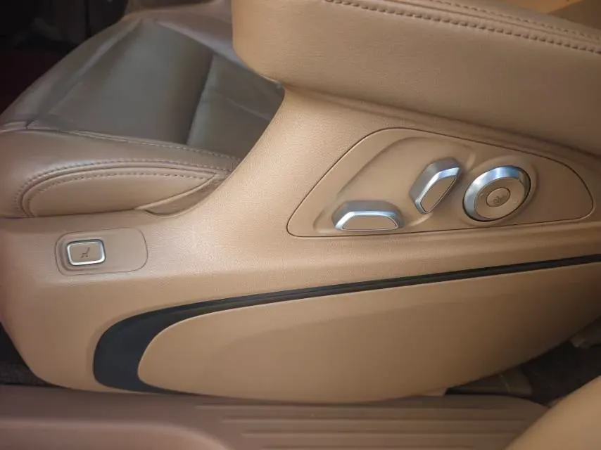 2020 Buick GL8 2.0T 237HP L4 9AT,autocango,china used car exporter,china ev exporter,chinese used car exporter,chinese used ev exporter