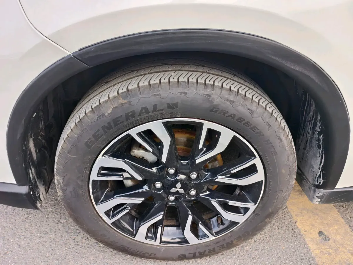 2019 Mitsubishi Outlander 2.0L 166HP L4 CVT,autocango,china used car exporter,china ev exporter,chinese used car exporter,chinese used ev exporter