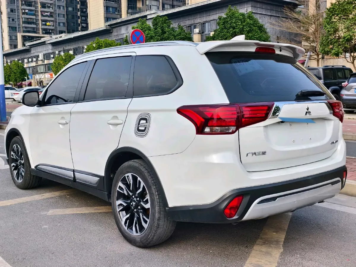 2019 Mitsubishi Outlander 2.0L 166HP L4 CVT,autocango,china used car exporter,china ev exporter,chinese used car exporter,chinese used ev exporter