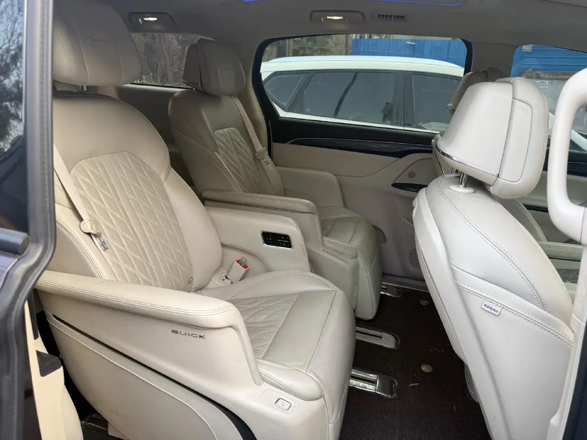 2022 Buick GL8 2.0T 237HP L4 9AT,autocango,china used car exporter,china ev exporter,chinese used car exporter,chinese used ev exporter