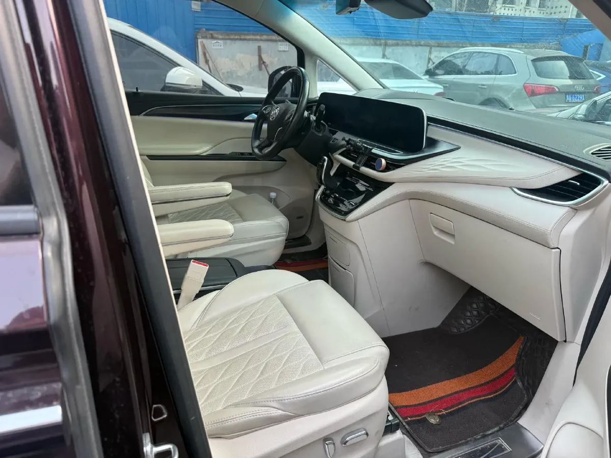 2022 Buick GL8 2.0T 237HP L4 9AT,autocango,china used car exporter,china ev exporter,chinese used car exporter,chinese used ev exporter