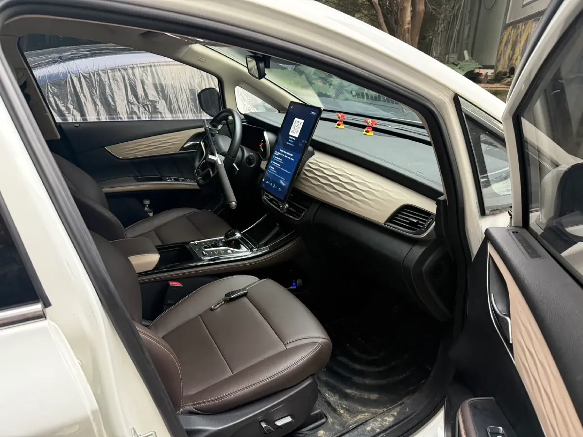 2022 Skyworth HT-i 1.5L 110HP L4 E-CVT PHEV 21.68KWH,autocango,china used car exporter,china ev exporter,chinese used car exporter,chinese used ev exporter