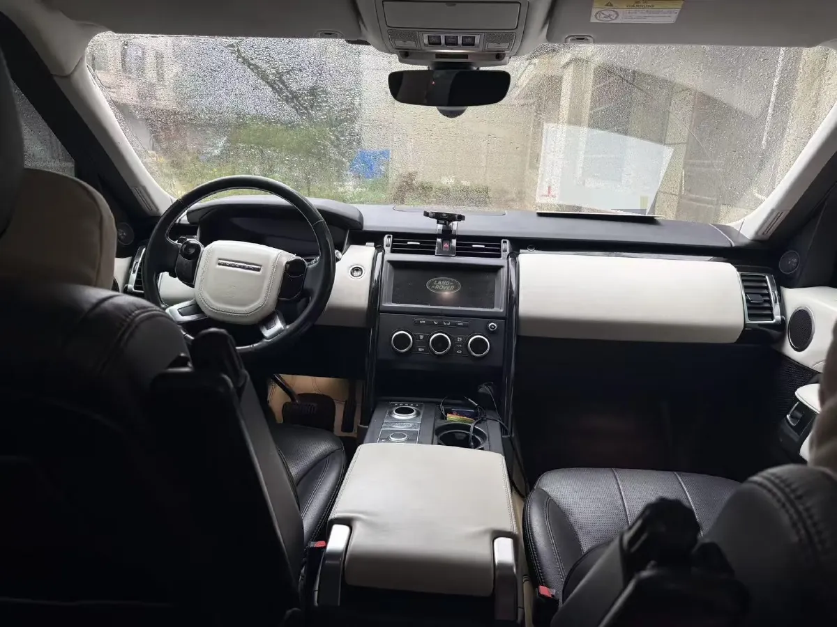 2020 Land Rover Discovery 2.0T 300HP L4 8AT,autocango,china used car exporter,china ev exporter,chinese used car exporter,chinese used ev exporter