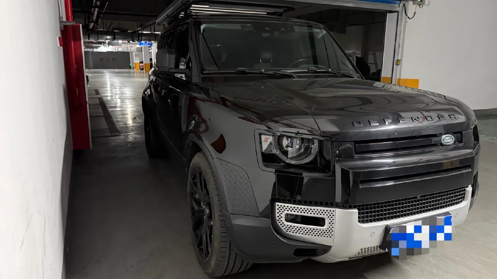 2022 Land Rover Defender 3.0T 400HP L6 8AT,autocango,china used car exporter,china ev exporter,chinese used car exporter,chinese used ev exporter