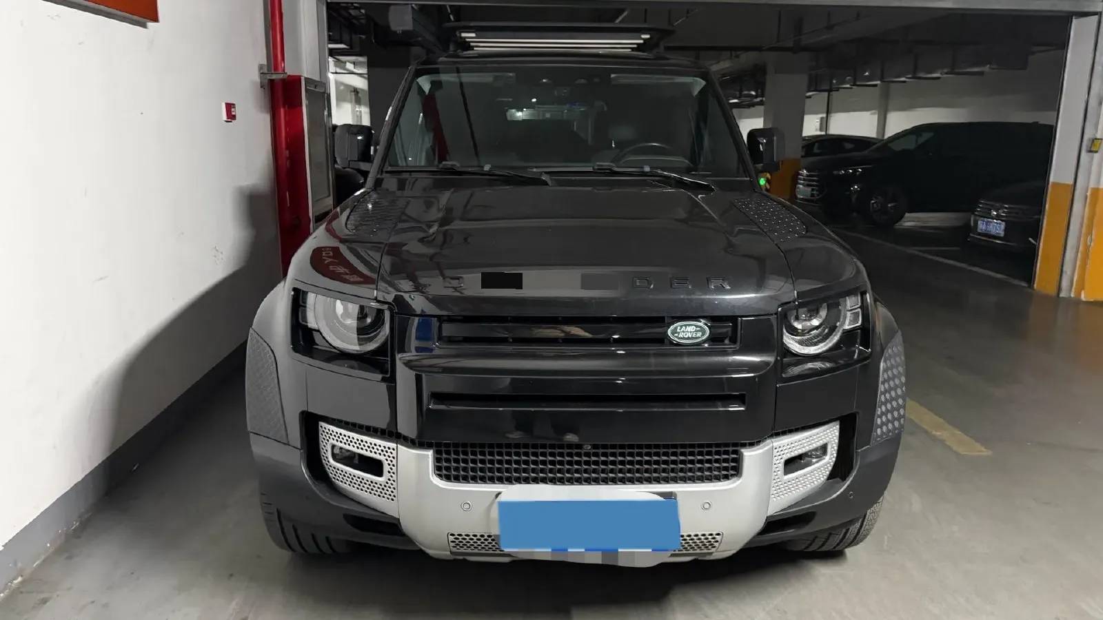 2022 Land Rover Defender 3.0T 400HP L6 8AT,autocango,china used car exporter,china ev exporter,chinese used car exporter,chinese used ev exporter