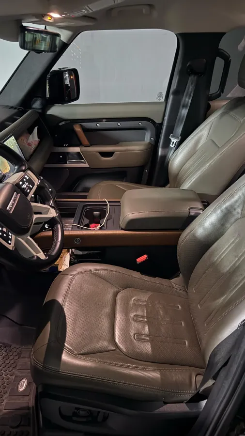 2022 Land Rover Defender 3.0T 400HP L6 8AT,autocango,china used car exporter,china ev exporter,chinese used car exporter,chinese used ev exporter