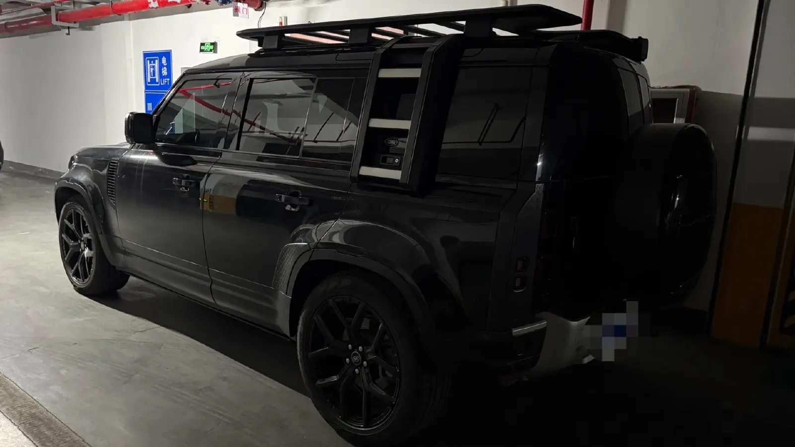 2022 Land Rover Defender 3.0T 400HP L6 8AT,autocango,china used car exporter,china ev exporter,chinese used car exporter,chinese used ev exporter