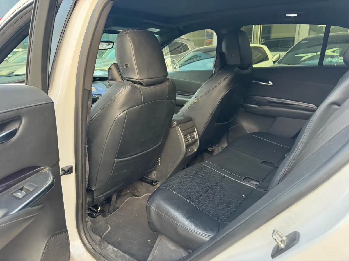 2020 Cadillac XT4 2.0T 241HP L4 9AT,autocango,china used car exporter,china ev exporter,chinese used car exporter,chinese used ev exporter