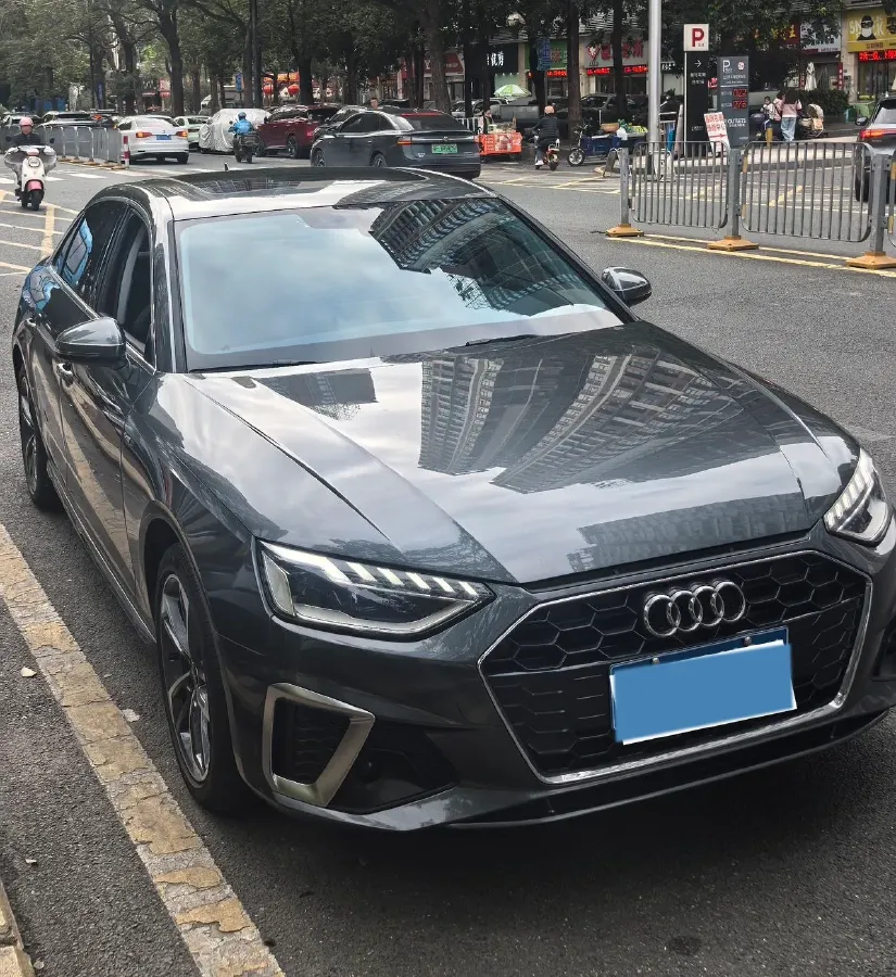 2023 Audi A4L 2.0T 190HP L4 7DCT,autocango,china used car exporter,china ev exporter,chinese used car exporter,chinese used ev exporter