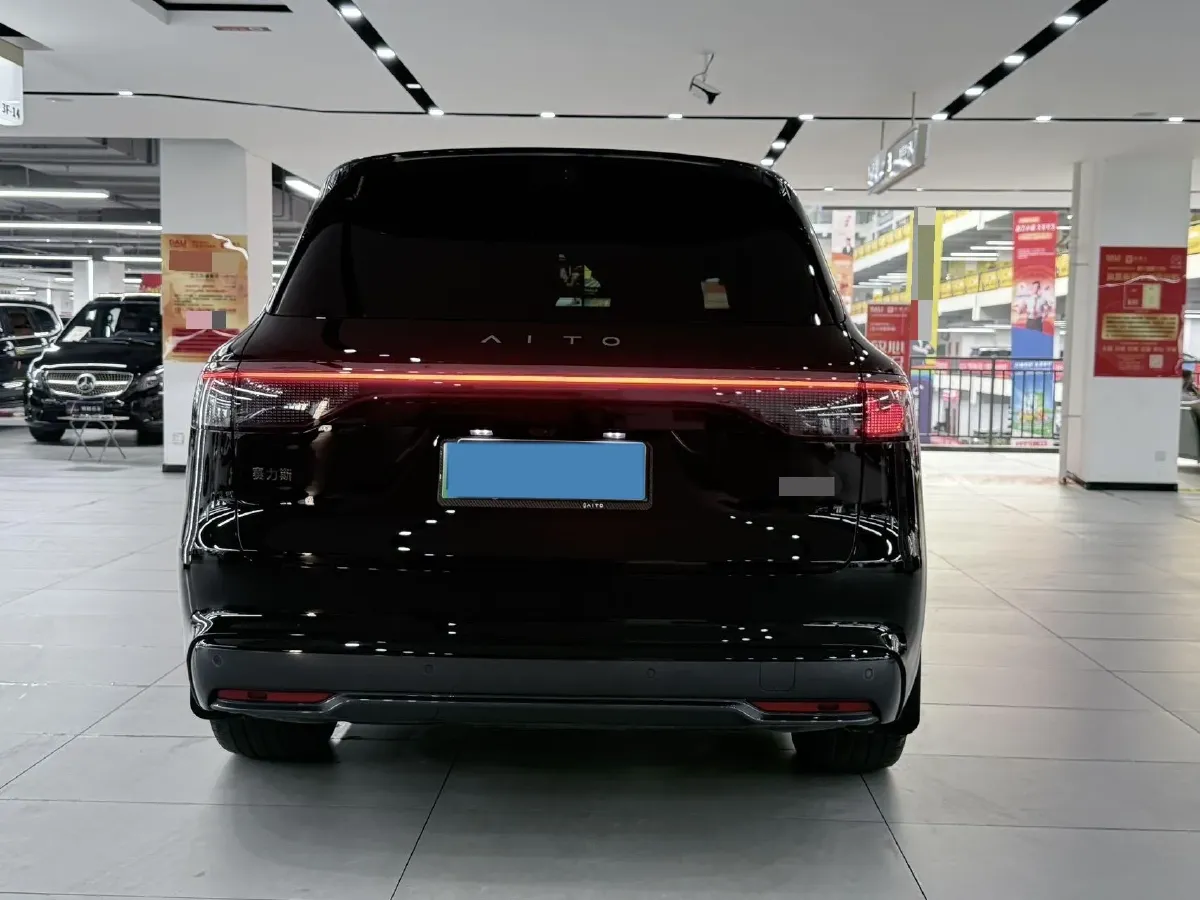 2025 AITO AITO M8 REEV 160HP REEV 53.4KWH,autocango,china used car exporter,china ev exporter,chinese used car exporter,chinese used ev exporter