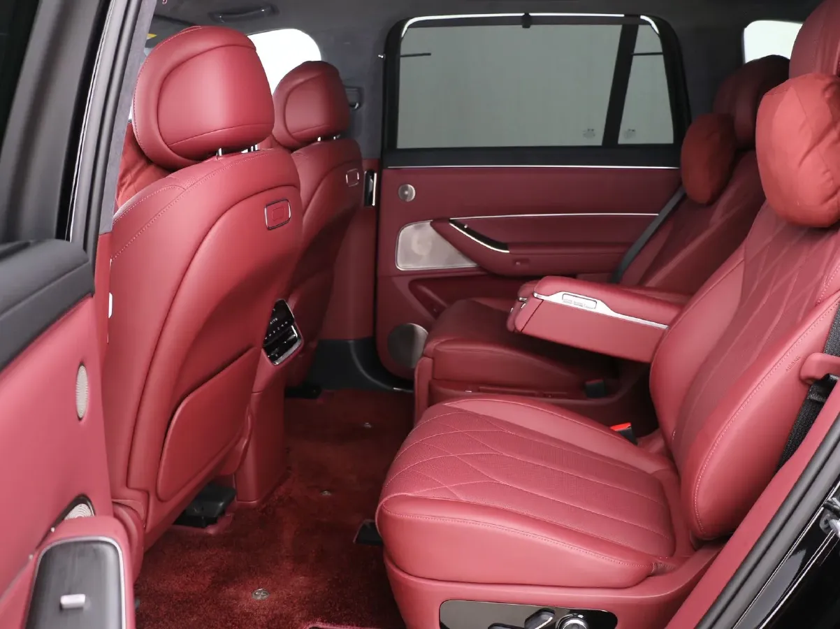 2025 AITO AITO M8 REEV 160HP REEV 53.4KWH,autocango,china used car exporter,china ev exporter,chinese used car exporter,chinese used ev exporter