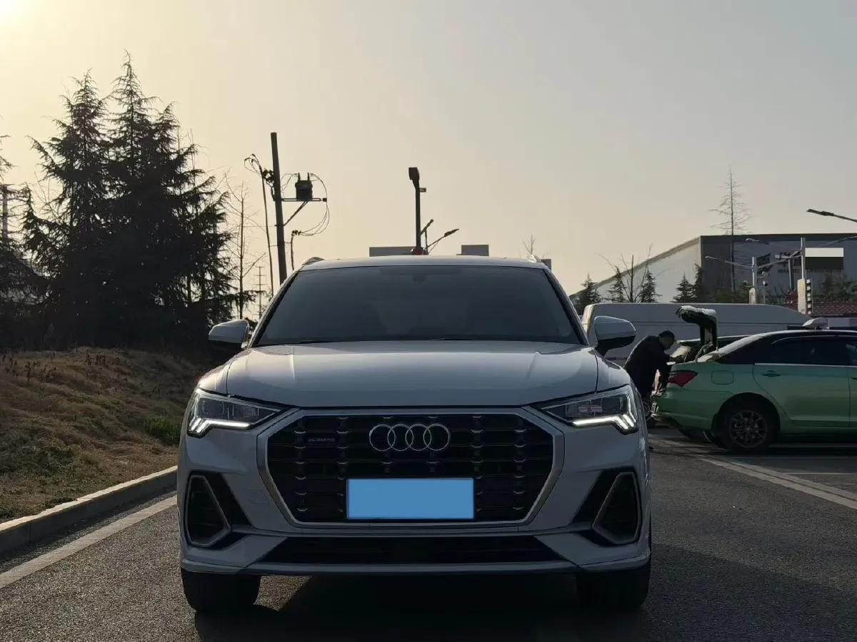 2021 Audi Q3 1.4T 150HP L4 7DCT,autocango,china used car exporter,china ev exporter,chinese used car exporter,chinese used ev exporter