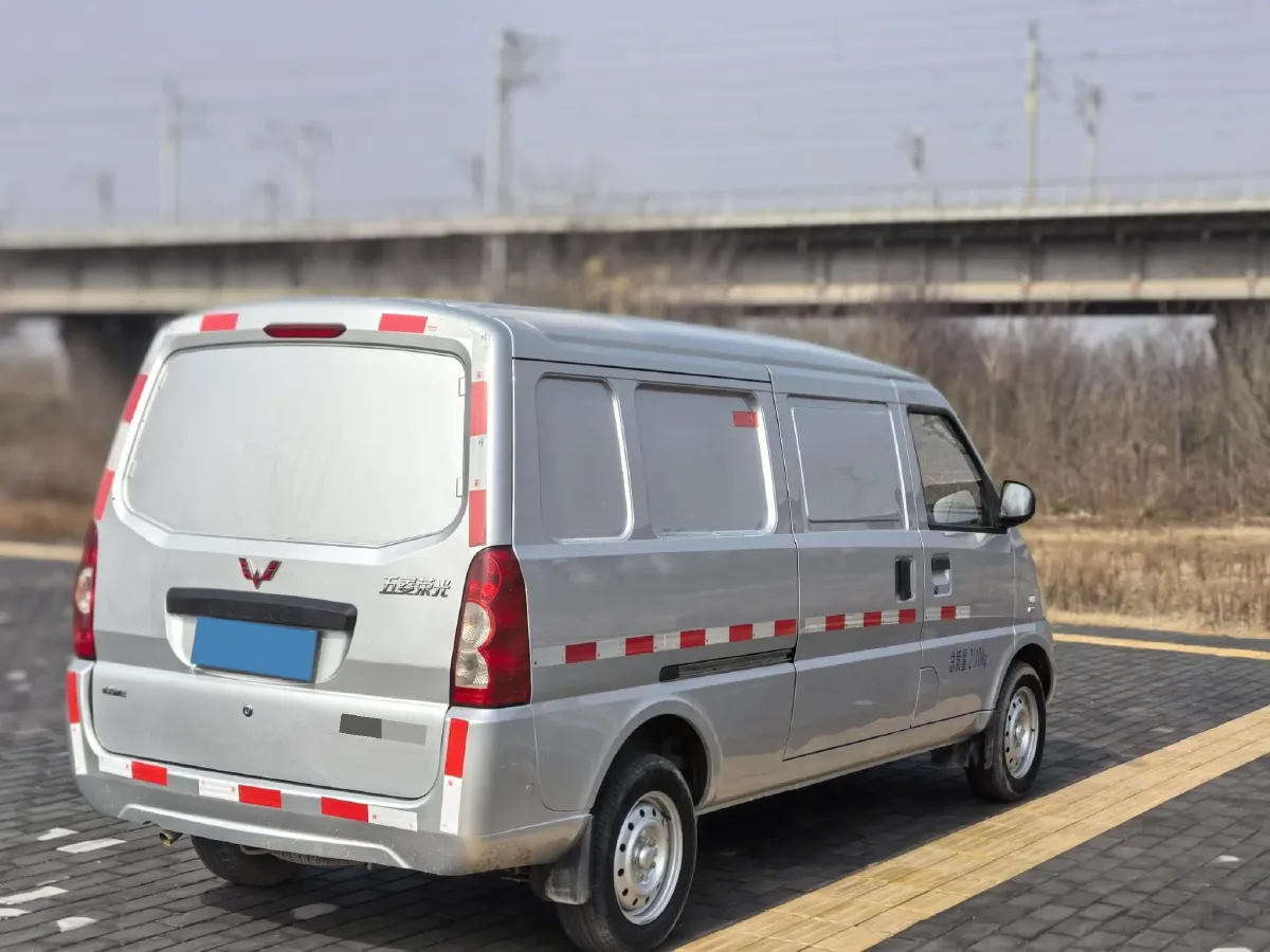 2021 SWM X2 1.5L 112HP L4 5MT,autocango,china used car exporter,china ev exporter,chinese used car exporter,chinese used ev exporter