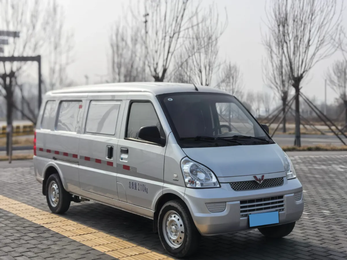 2021 SWM X2 1.5L 112HP L4 5MT,autocango,china used car exporter,china ev exporter,chinese used car exporter,chinese used ev exporter