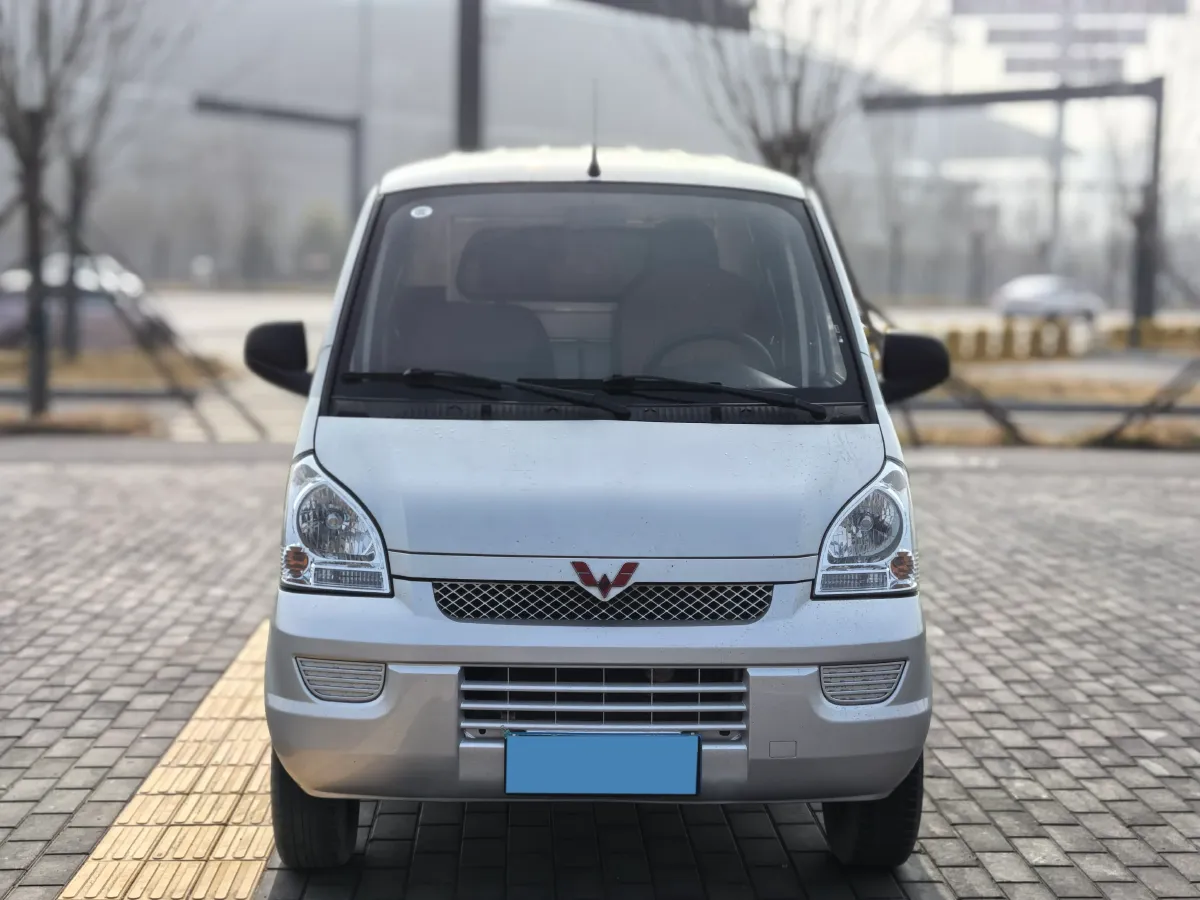 2021 SWM X2 1.5L 112HP L4 5MT,autocango,china used car exporter,china ev exporter,chinese used car exporter,chinese used ev exporter