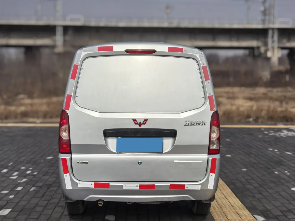 2021 SWM X2 1.5L 112HP L4 5MT,autocango,china used car exporter,china ev exporter,chinese used car exporter,chinese used ev exporter