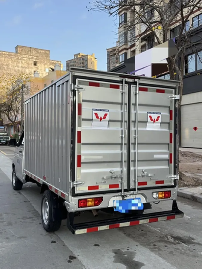 2023 WuLing RongGuang New Truck 2.0L 136HP L4 5MT,autocango,china used car exporter,china ev exporter,chinese used car exporter,chinese used ev exporter