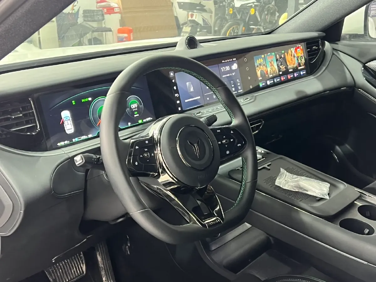 2025 Voyah FREE 1.5T 150HP L4 REEV 43KWH,autocango,china used car exporter,china ev exporter,chinese used car exporter,chinese used ev exporter