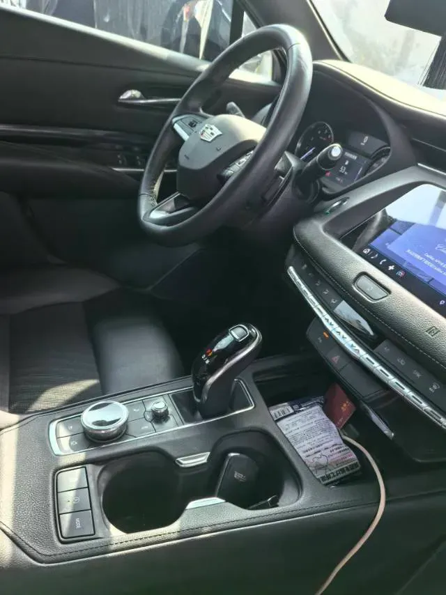 2021 Cadillac XT4 2.0T 237HP L4 9AT,autocango,china used car exporter,china ev exporter,chinese used car exporter,chinese used ev exporter