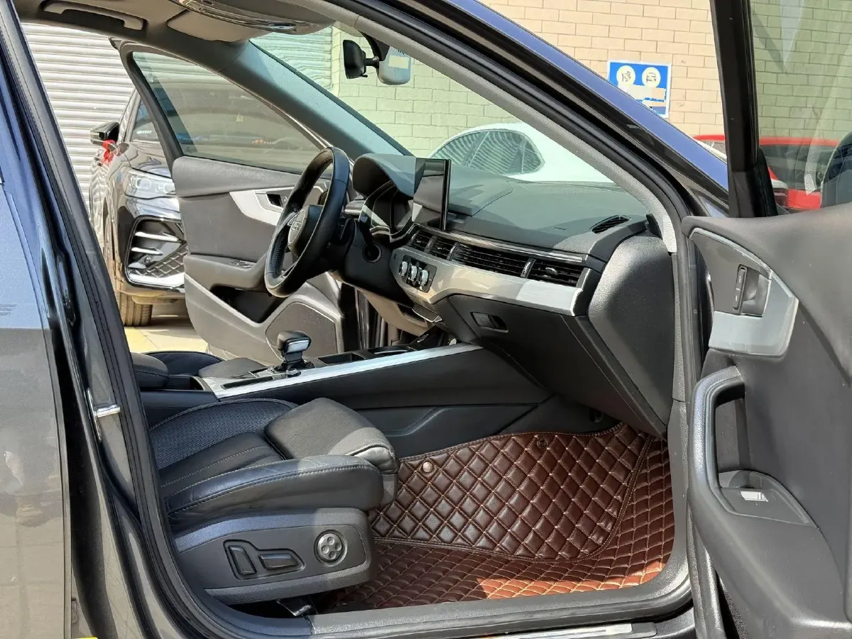 2020 Audi A4L 2.0T 190HP L4 7DCT,autocango,china used car exporter,china ev exporter,chinese used car exporter,chinese used ev exporter