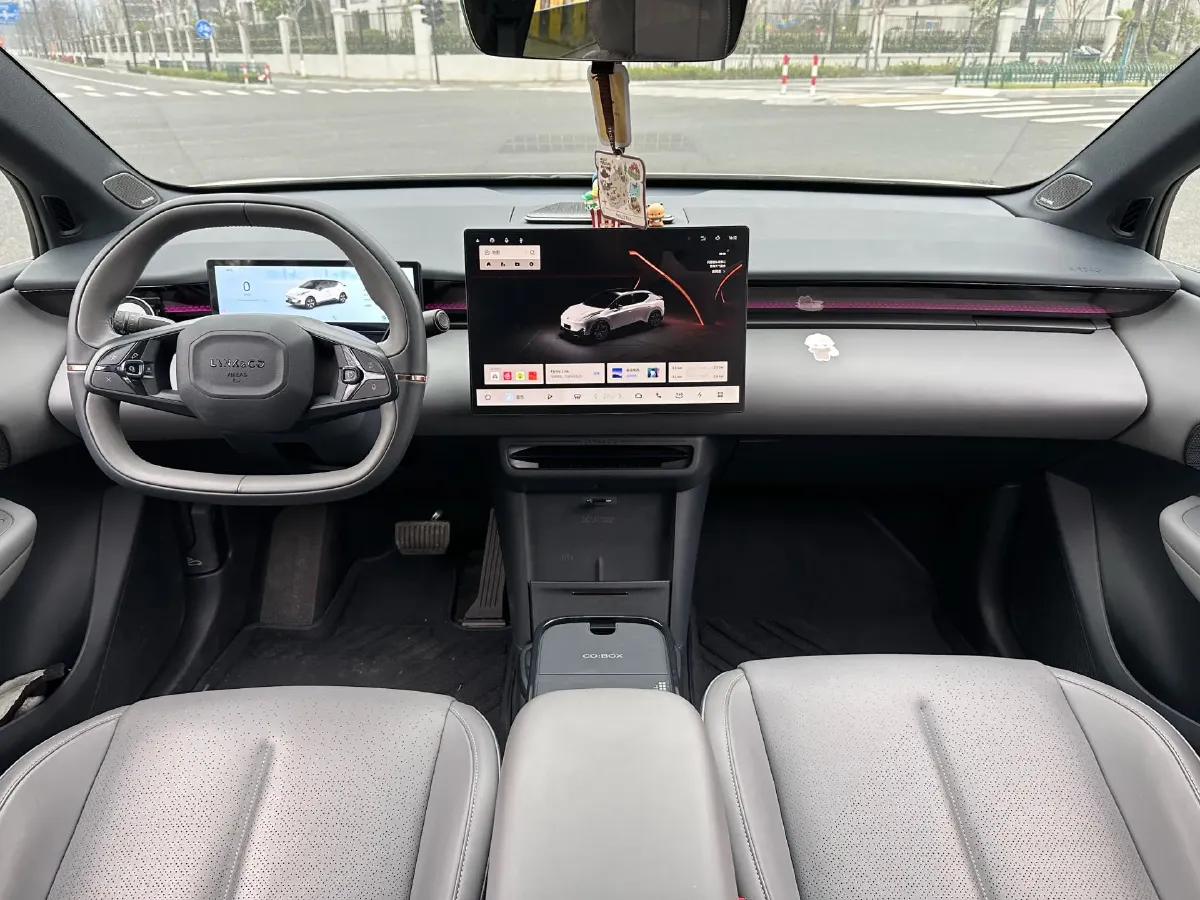 2025 Jetour Freeman 1.5T 184HP L4 7DCT,autocango,china used car exporter,china ev exporter,chinese used car exporter,chinese used ev exporter