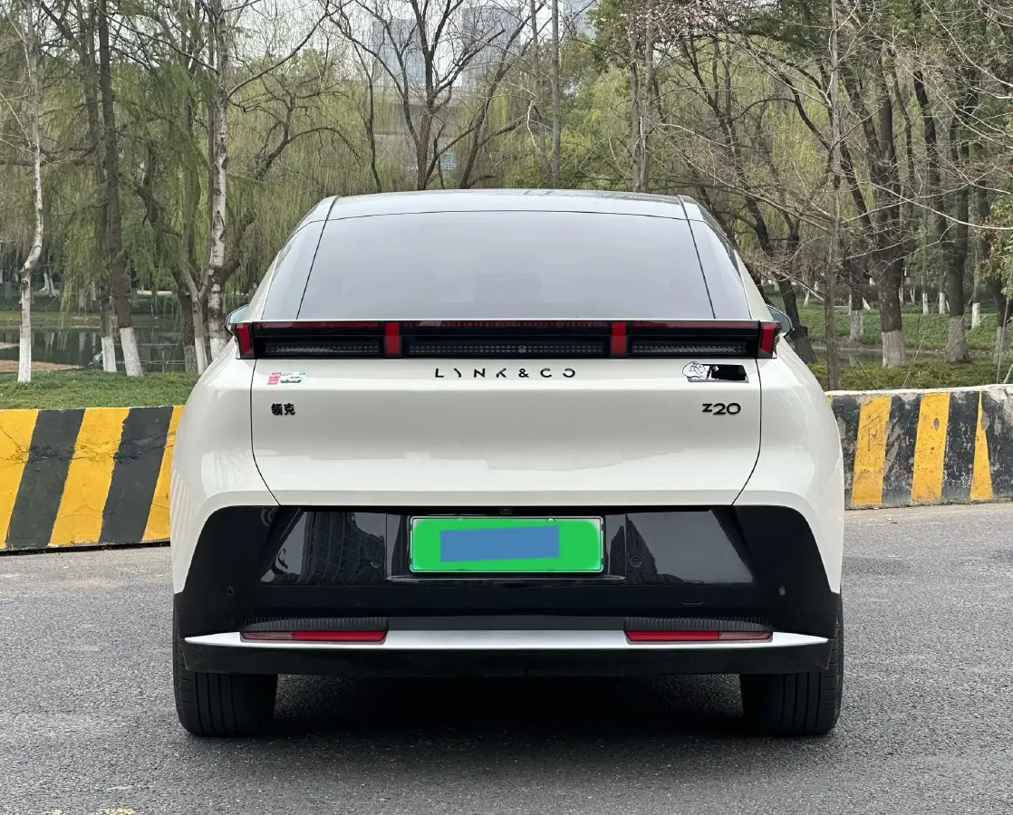 2025 Jetour Freeman 1.5T 184HP L4 7DCT,autocango,china used car exporter,china ev exporter,chinese used car exporter,chinese used ev exporter