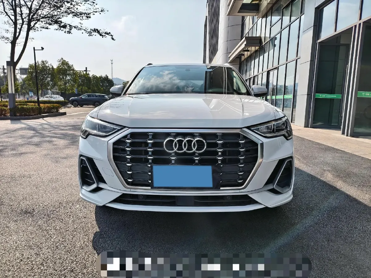 2021 Audi Q3 1.4T 150HP L4 7DCT,autocango,china used car exporter,china ev exporter,chinese used car exporter,chinese used ev exporter