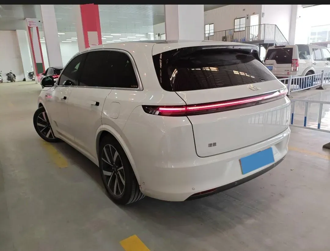 2023 Li L7 Range Extended 154HP REEV 40.9KWH,autocango,china used car exporter,china ev exporter,chinese used car exporter,chinese used ev exporter