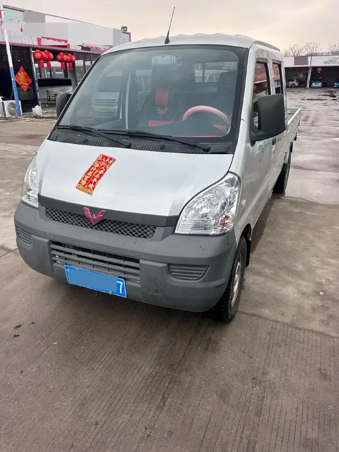 2022 WuLing RongGuang Mini Truck 1.5L 99HP L4 5MT,autocango,china used car exporter,china ev exporter,chinese used car exporter,chinese used ev exporter