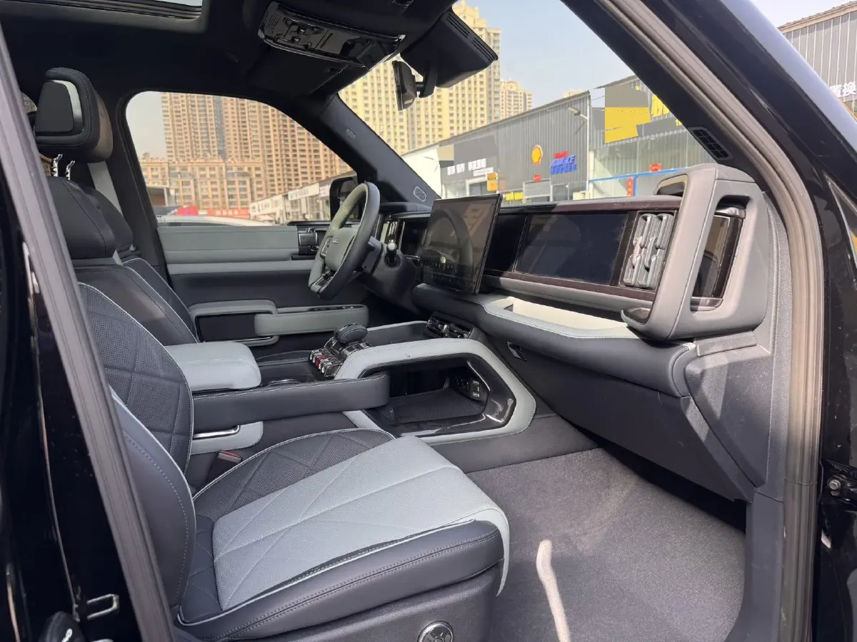 2023 FangChengBao Bao 5 1.5T 194HP L4 E-CVT PHEV 31.8KWH,autocango,china used car exporter,china ev exporter,chinese used car exporter,chinese used ev exporter