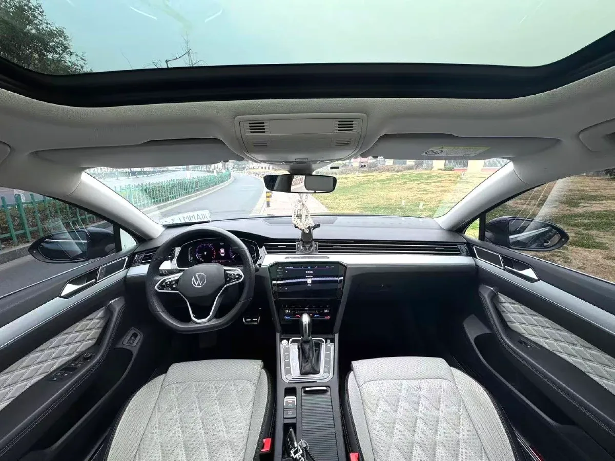 2023 Volkswagen Magotan 2.0T 186HP L4 7DCT,autocango,china used car exporter,china ev exporter,chinese used car exporter,chinese used ev exporter