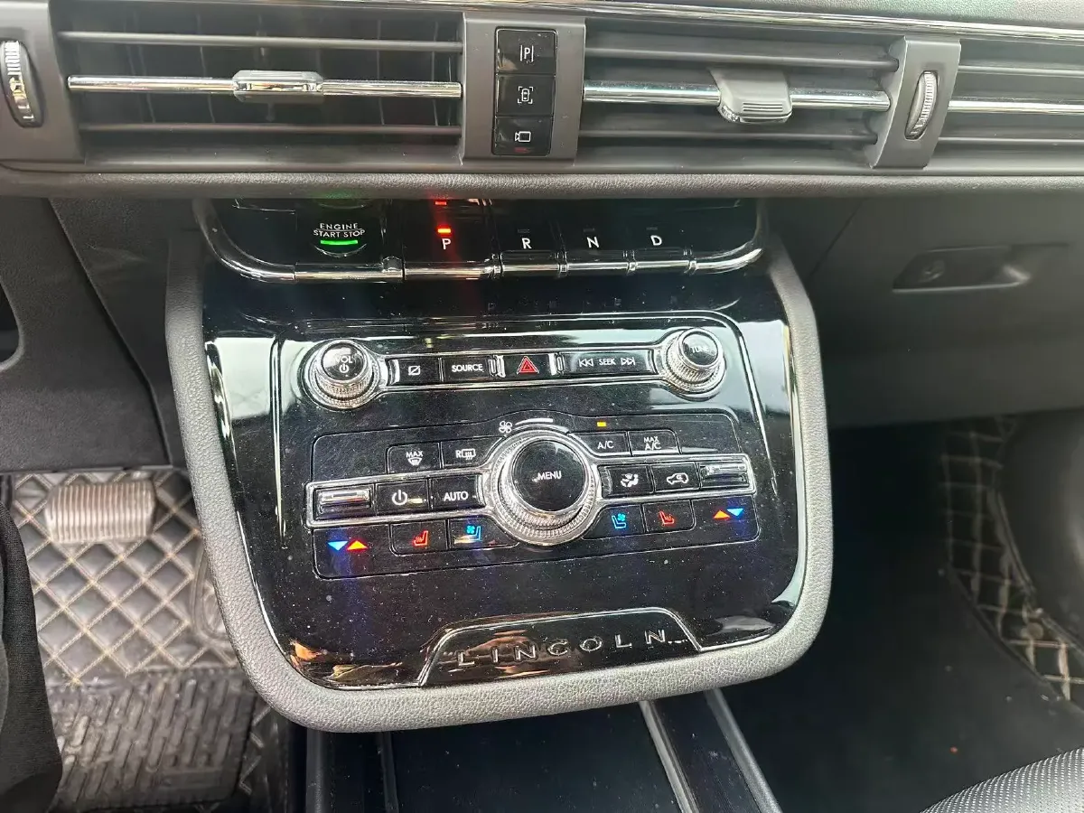 2021 Lincoln Corsair 2.0T 245HP L4 8AT,autocango,china used car exporter,china ev exporter,chinese used car exporter,chinese used ev exporter