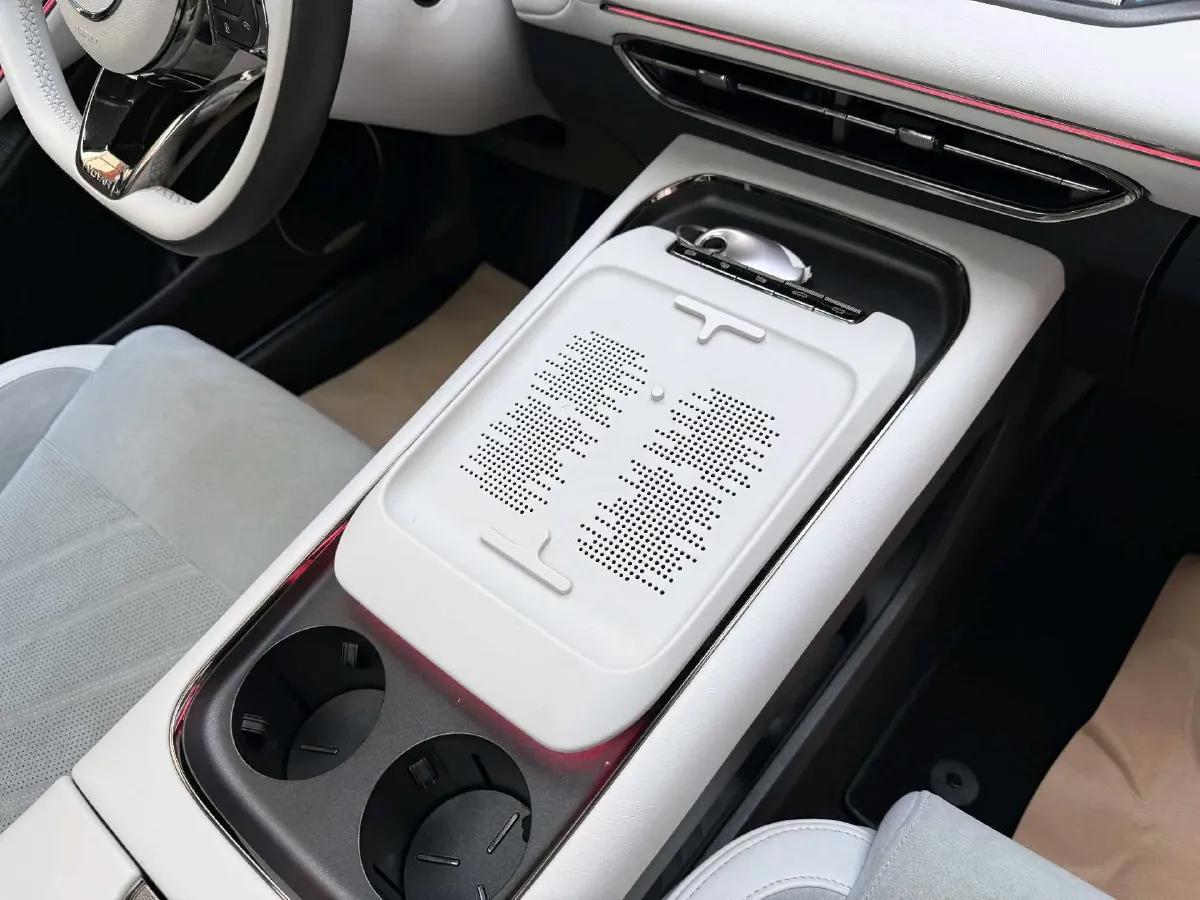 2025 Voyah FREE 1.5T 150HP L4 REEV 43KWH,autocango,china used car exporter,china ev exporter,chinese used car exporter,chinese used ev exporter