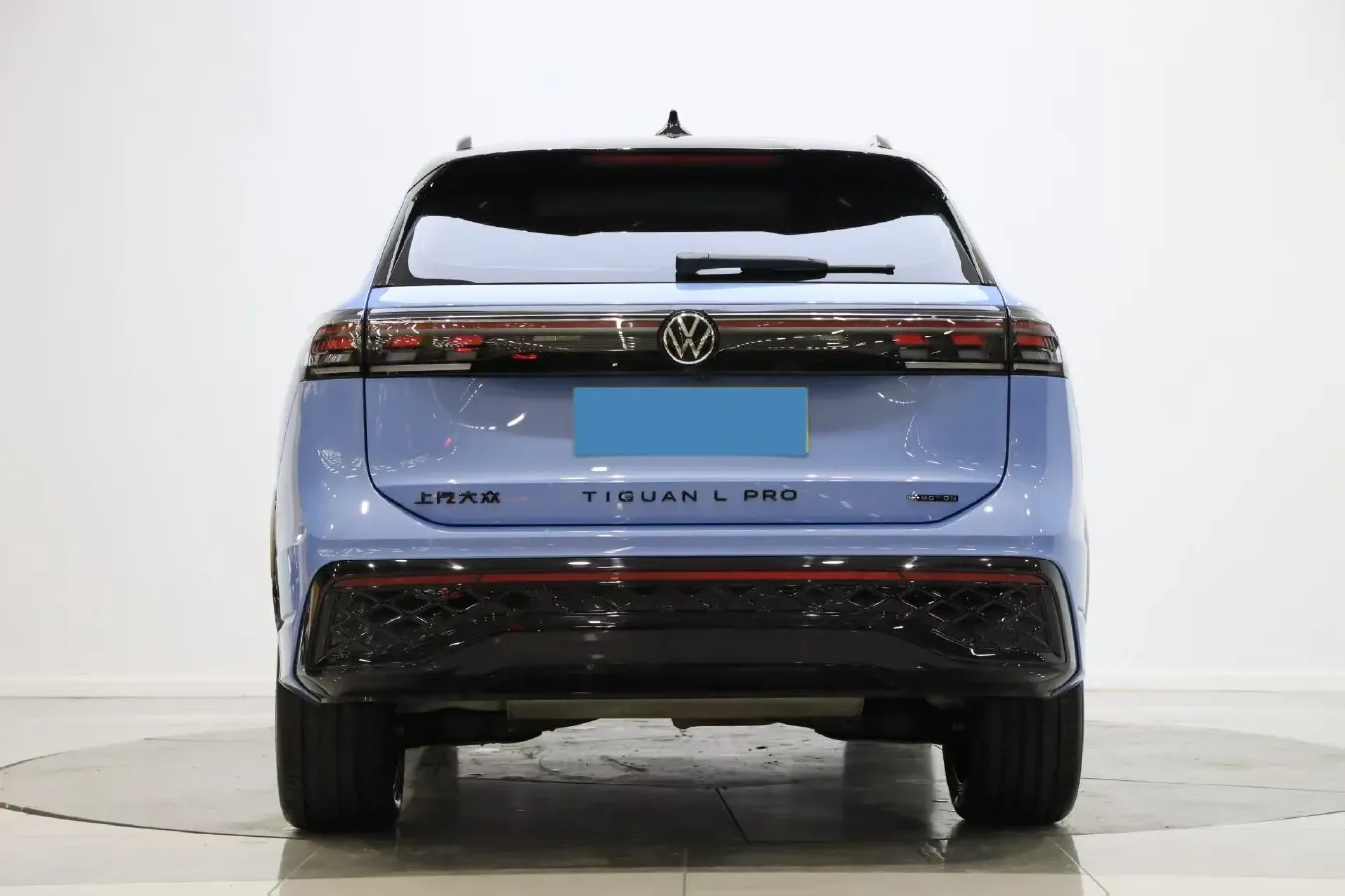 2024 Volkswagen Tiguan L 2.0T 220HP L4 7DCT,autocango,china used car exporter,china ev exporter,chinese used car exporter,chinese used ev exporter