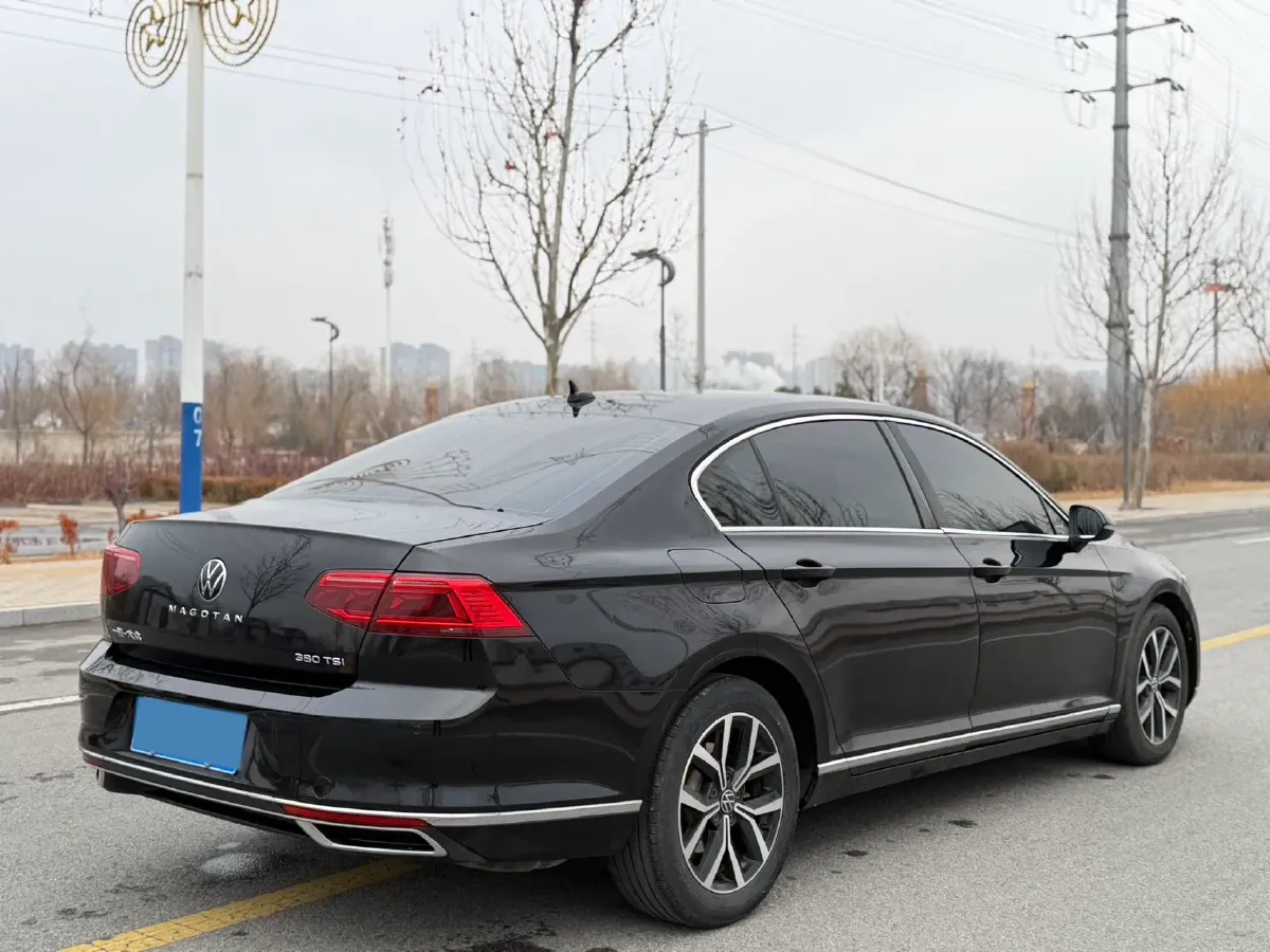 2020 Volkswagen Magotan 2.0T 186HP L4 7DCT,autocango,china used car exporter,china ev exporter,chinese used car exporter,chinese used ev exporter