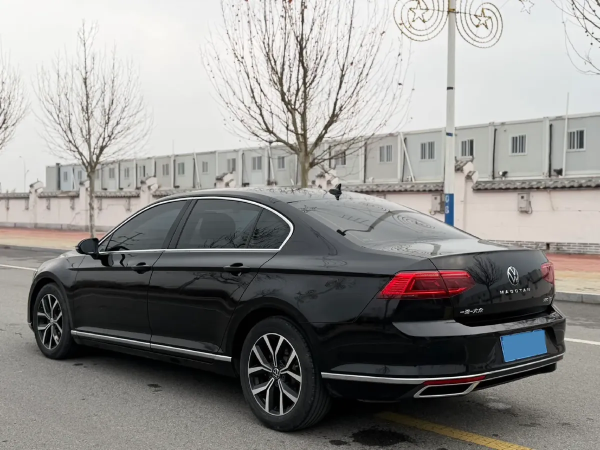 2020 Volkswagen Magotan 2.0T 186HP L4 7DCT,autocango,china used car exporter,china ev exporter,chinese used car exporter,chinese used ev exporter