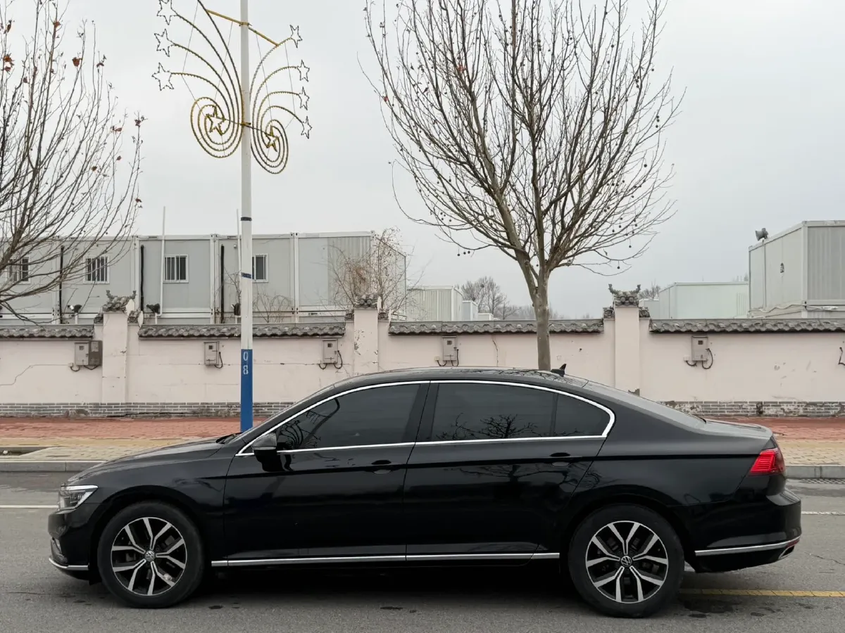 2020 Volkswagen Magotan 2.0T 186HP L4 7DCT,autocango,china used car exporter,china ev exporter,chinese used car exporter,chinese used ev exporter