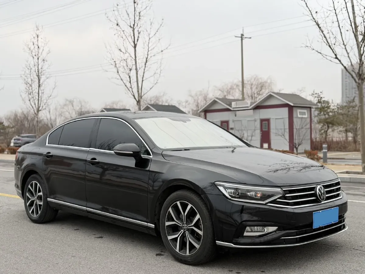 2020 Volkswagen Magotan 2.0T 186HP L4 7DCT,autocango,china used car exporter,china ev exporter,chinese used car exporter,chinese used ev exporter