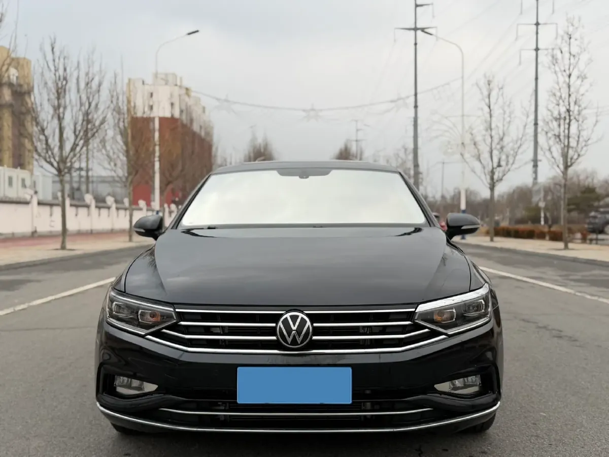 2020 Volkswagen Magotan 2.0T 186HP L4 7DCT,autocango,china used car exporter,china ev exporter,chinese used car exporter,chinese used ev exporter