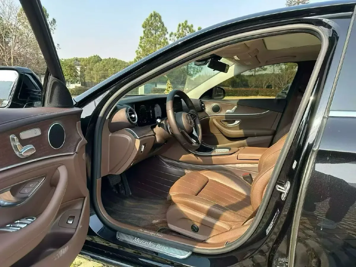 2022 Mercedes-Benz E Class 2.0T 197HP L4 9AT,autocango,china used car exporter,china ev exporter,chinese used car exporter,chinese used ev exporter