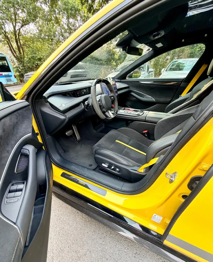 2025 MI SU7 Ultra BEV 93.7KWH,autocango,china used car exporter,china ev exporter,chinese used car exporter,chinese used ev exporter