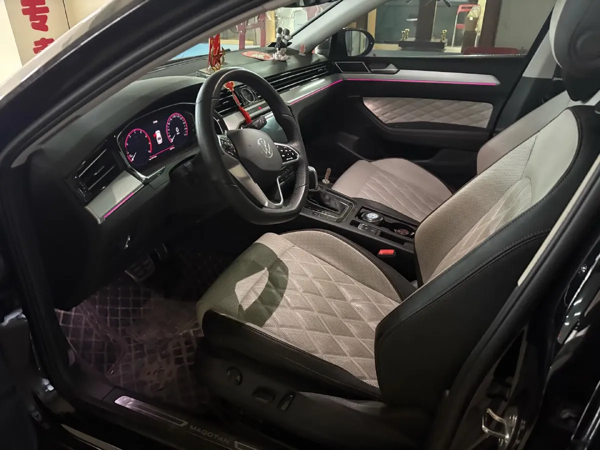 2023 Volkswagen Magotan 2.0T 186HP L4 7DCT,autocango,china used car exporter,china ev exporter,chinese used car exporter,chinese used ev exporter