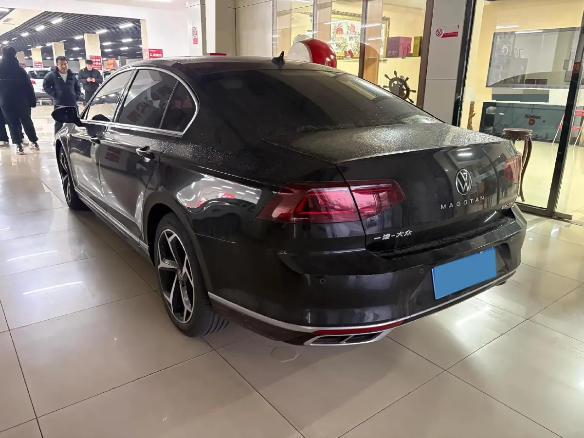 2023 Volkswagen Magotan 2.0T 186HP L4 7DCT,autocango,china used car exporter,china ev exporter,chinese used car exporter,chinese used ev exporter