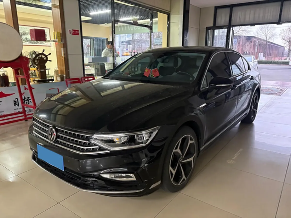 2023 Volkswagen Magotan 2.0T 186HP L4 7DCT,autocango,china used car exporter,china ev exporter,chinese used car exporter,chinese used ev exporter