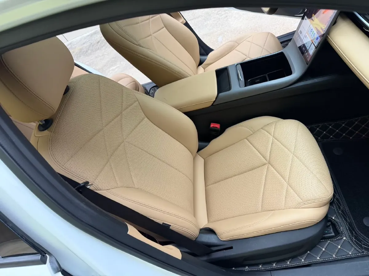 2023 Geely Galaxy L6 1.5T 163HP L4 3DHT PHEV,autocango,china used car exporter,china ev exporter,chinese used car exporter,chinese used ev exporter