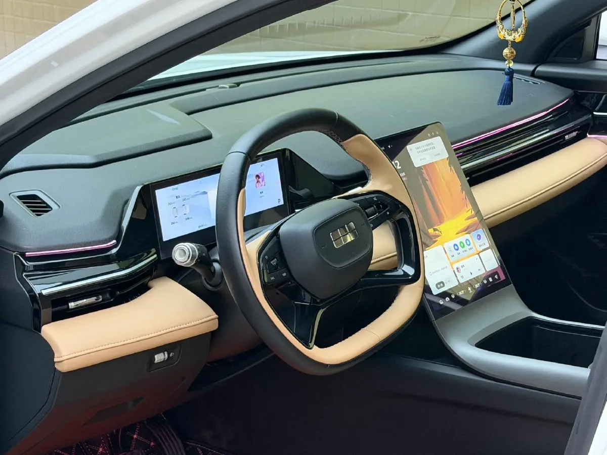 2023 Geely Galaxy L6 1.5T 163HP L4 3DHT PHEV,autocango,china used car exporter,china ev exporter,chinese used car exporter,chinese used ev exporter