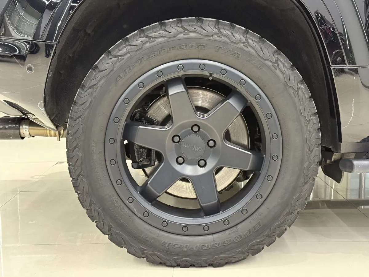 2023 Land Rover Defender 5.0T 525HP V8 8AT,autocango,china used car exporter,china ev exporter,chinese used car exporter,chinese used ev exporter