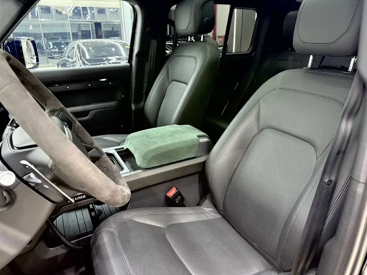 2023 Land Rover Defender 5.0T 525HP V8 8AT,autocango,china used car exporter,china ev exporter,chinese used car exporter,chinese used ev exporter