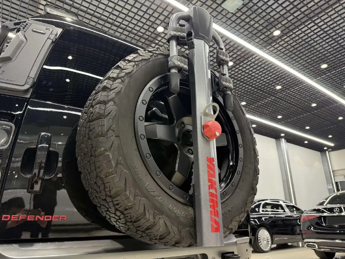 2023 Land Rover Defender 5.0T 525HP V8 8AT,autocango,china used car exporter,china ev exporter,chinese used car exporter,chinese used ev exporter