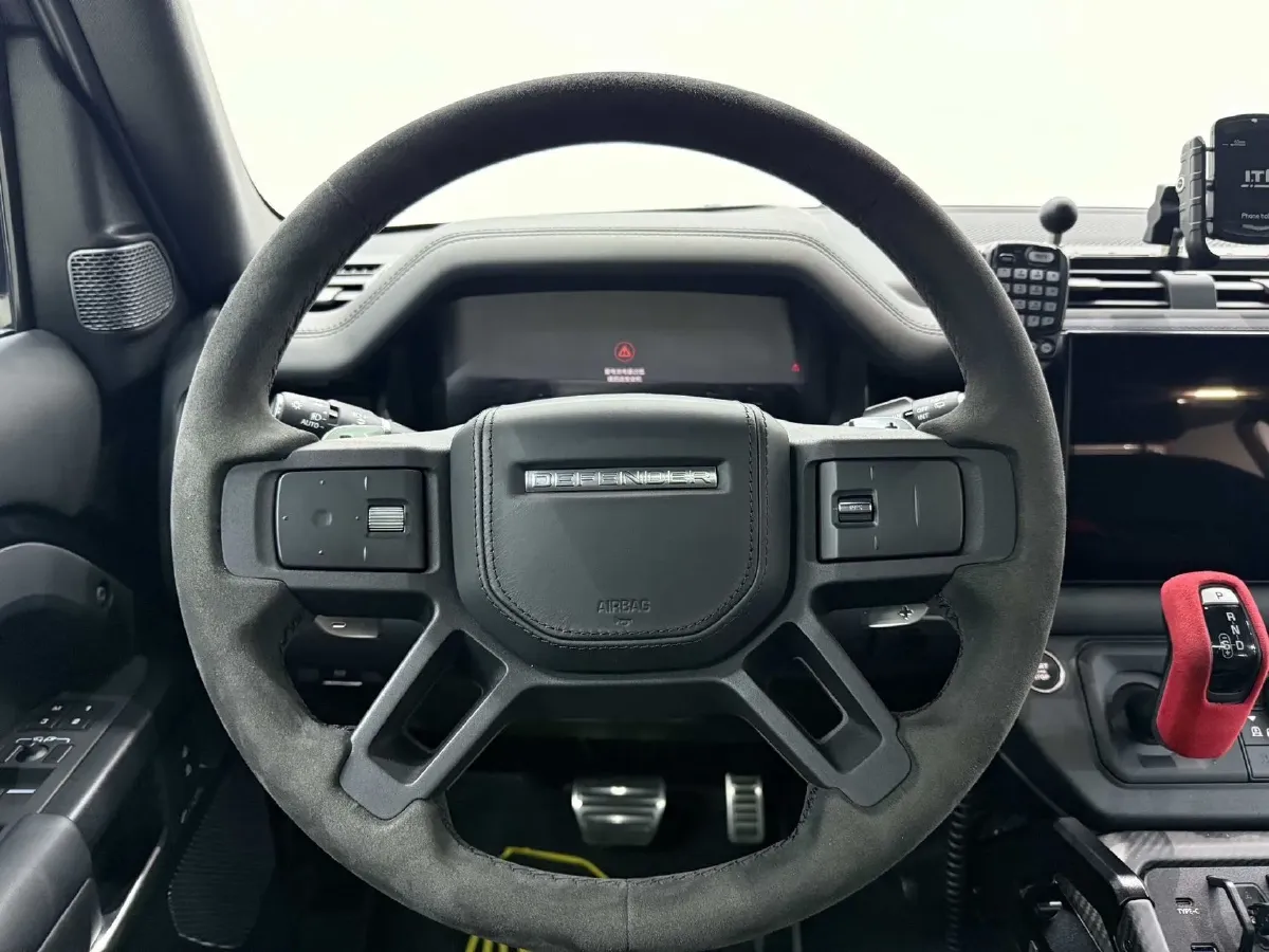 2023 Land Rover Defender 5.0T 525HP V8 8AT,autocango,china used car exporter,china ev exporter,chinese used car exporter,chinese used ev exporter